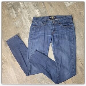 Lucky Brand Charlie Skinny size 4
